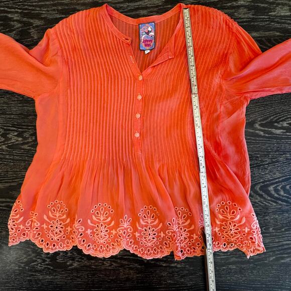 Johnny Was Peplum Top Womens L Red Embroidered Floral Scalloped Boho Cottagecore - Picture 10 of 13